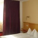 Am Buschkrugpark 2* Βερολίνο