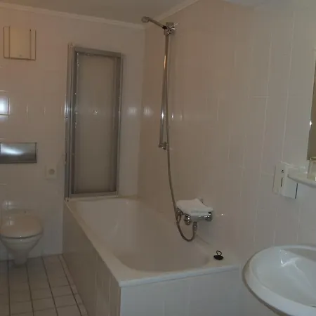 Otel Am Buschkrugpark 2*